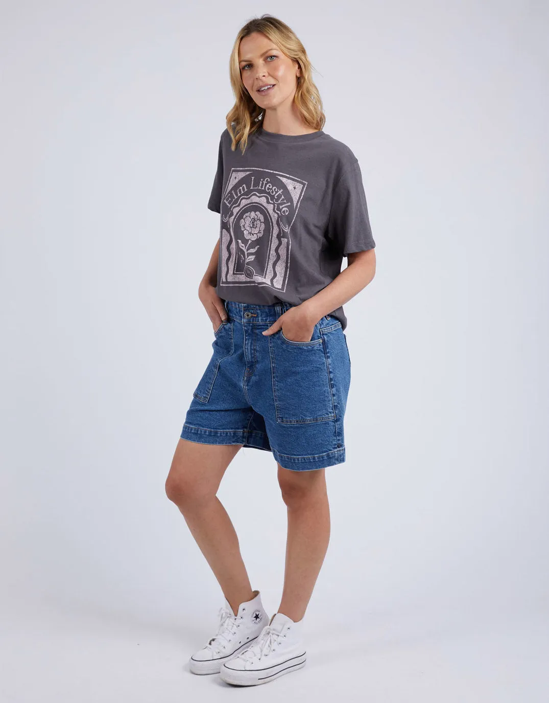 Accolade Tee - Charcoal