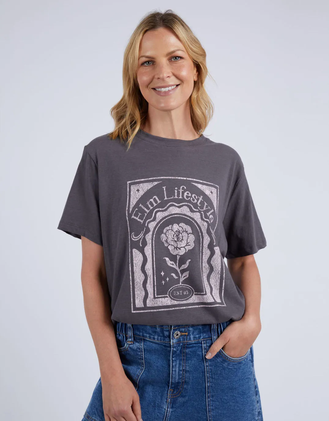 Accolade Tee - Charcoal