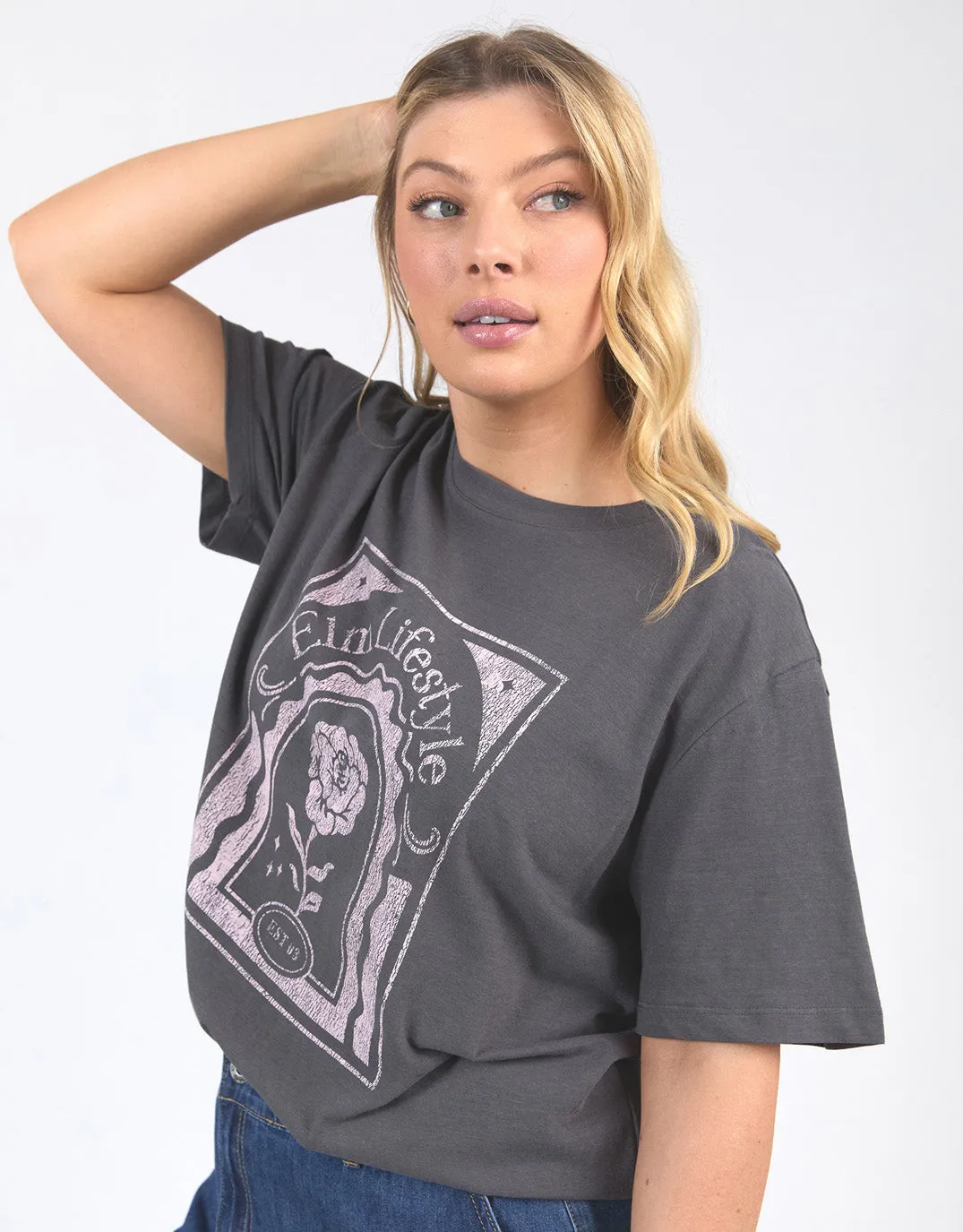 Accolade Tee - Charcoal