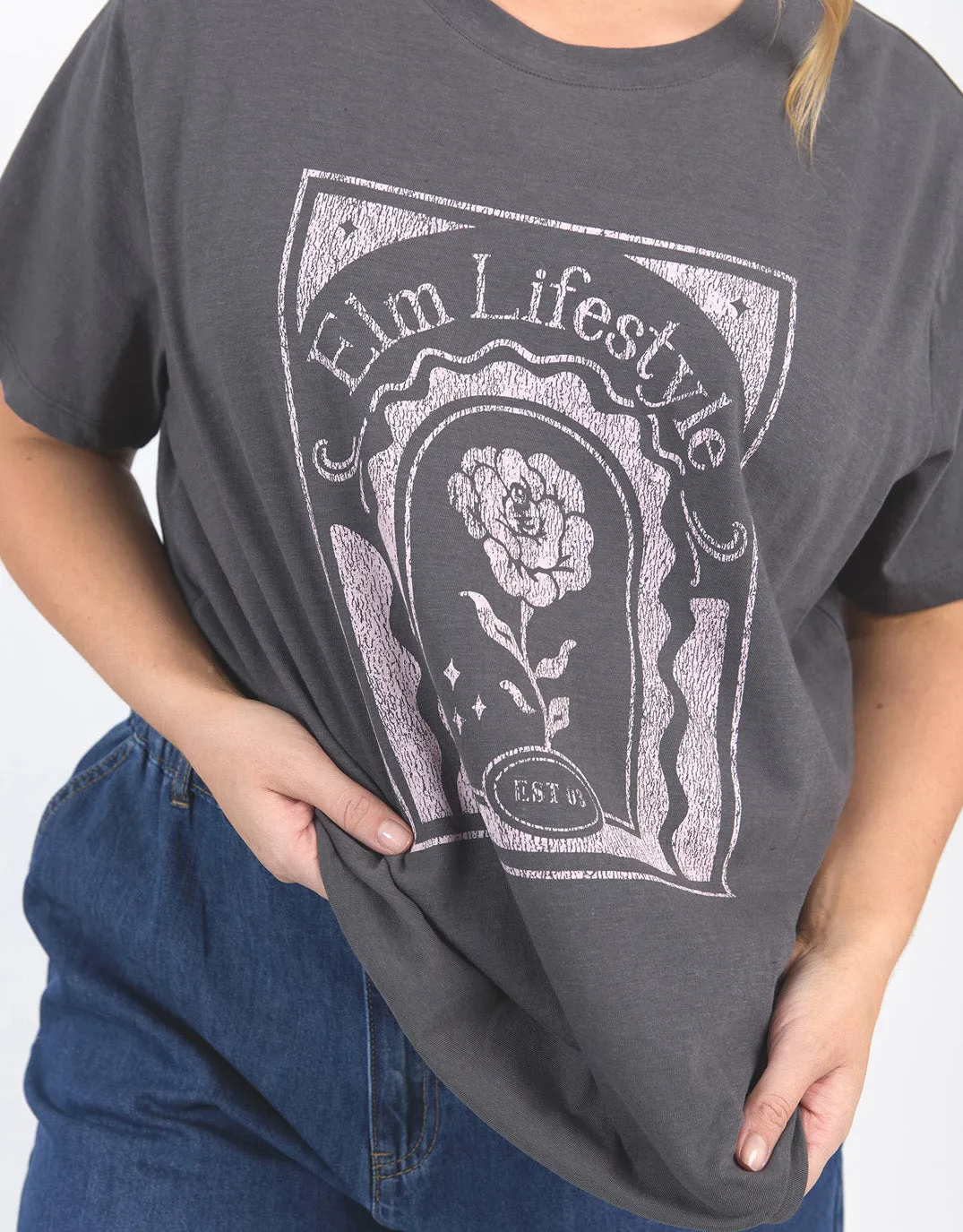 Accolade Tee - Charcoal