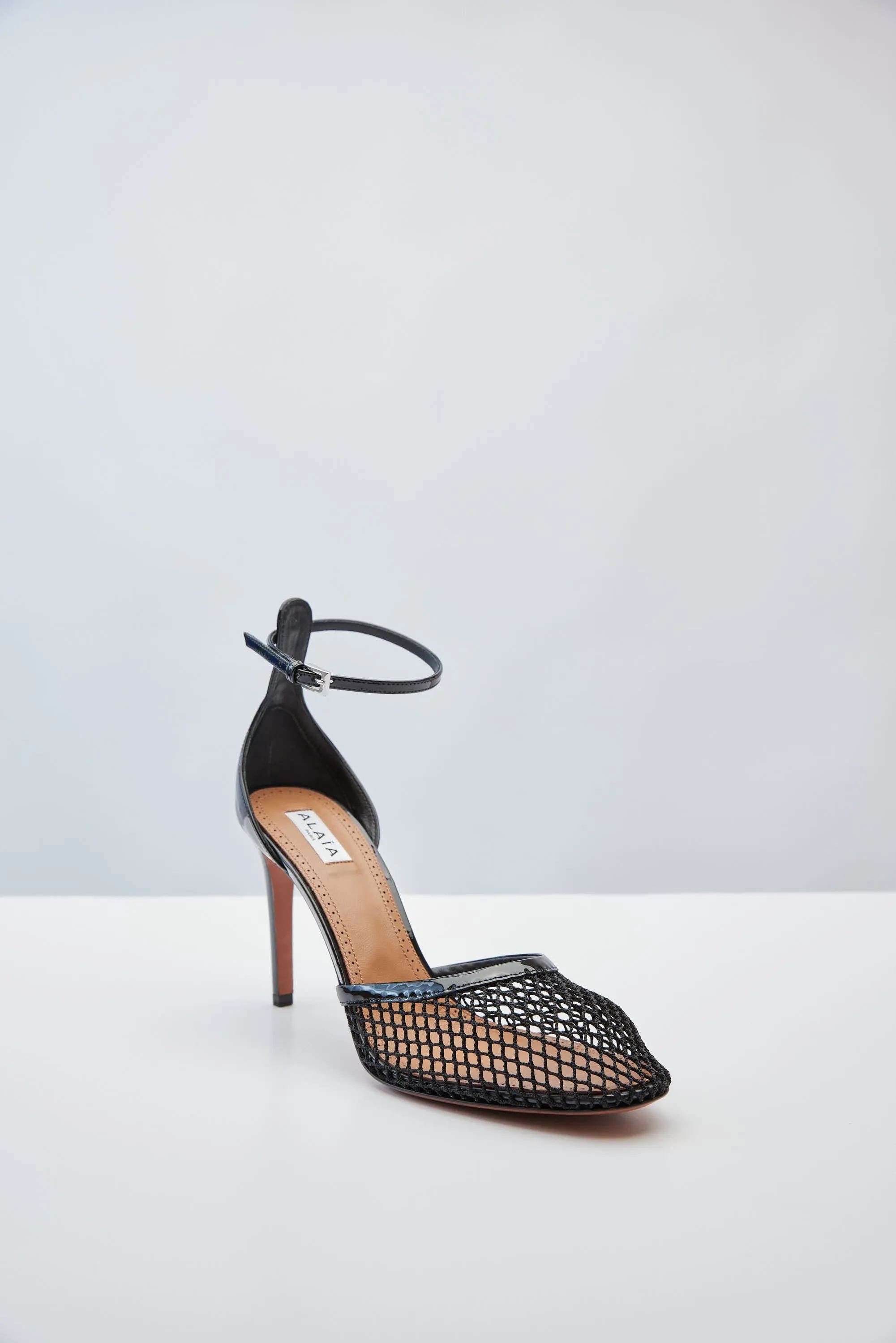 Alaïa Fishnet Pumps 90