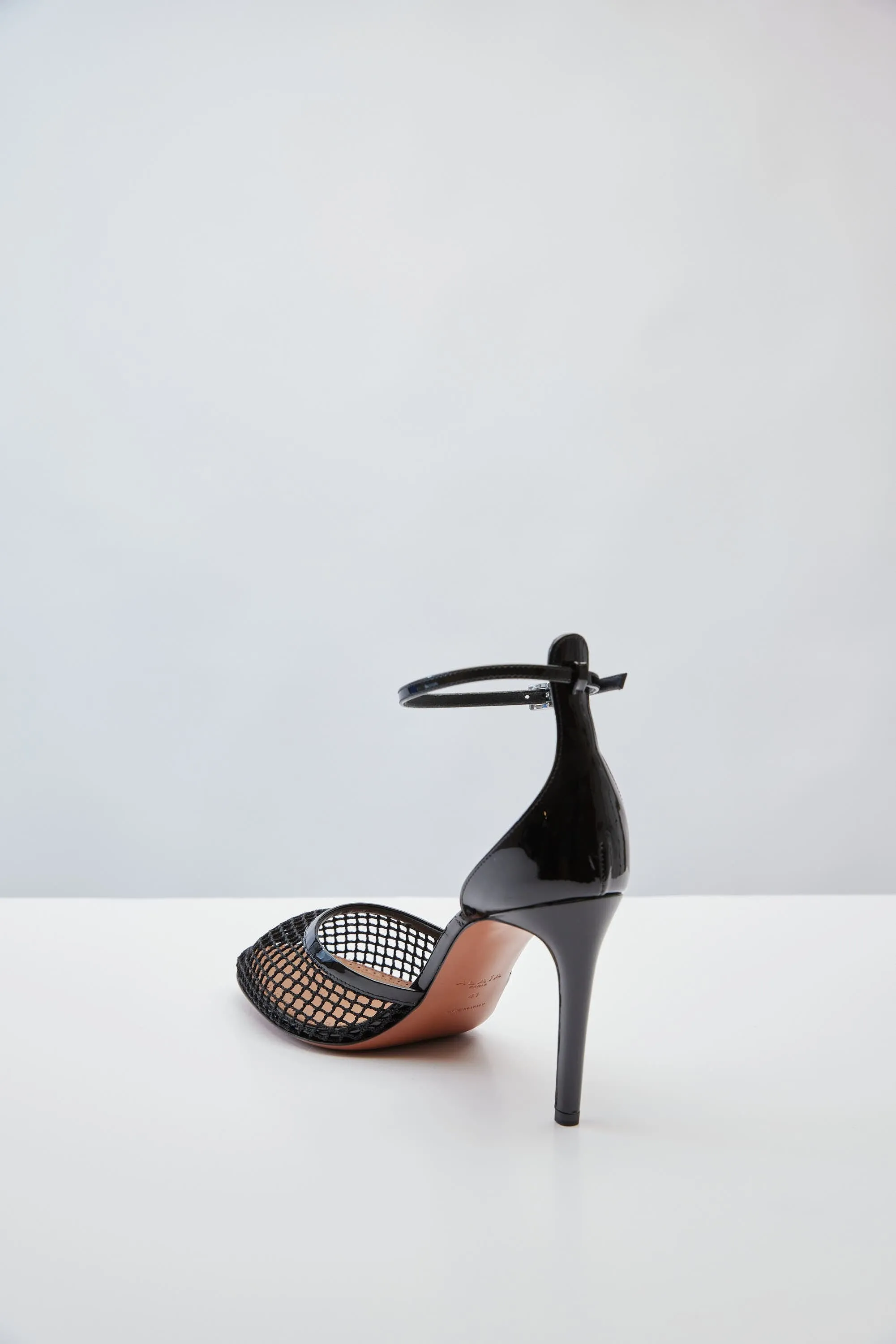 Alaïa Fishnet Pumps 90