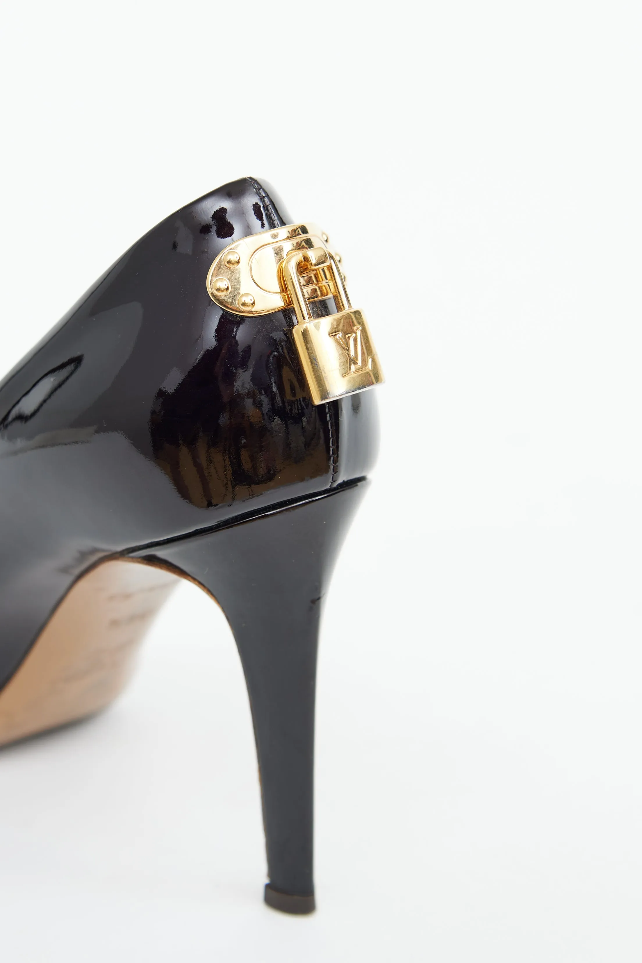 Black Patent Padlock Pump
