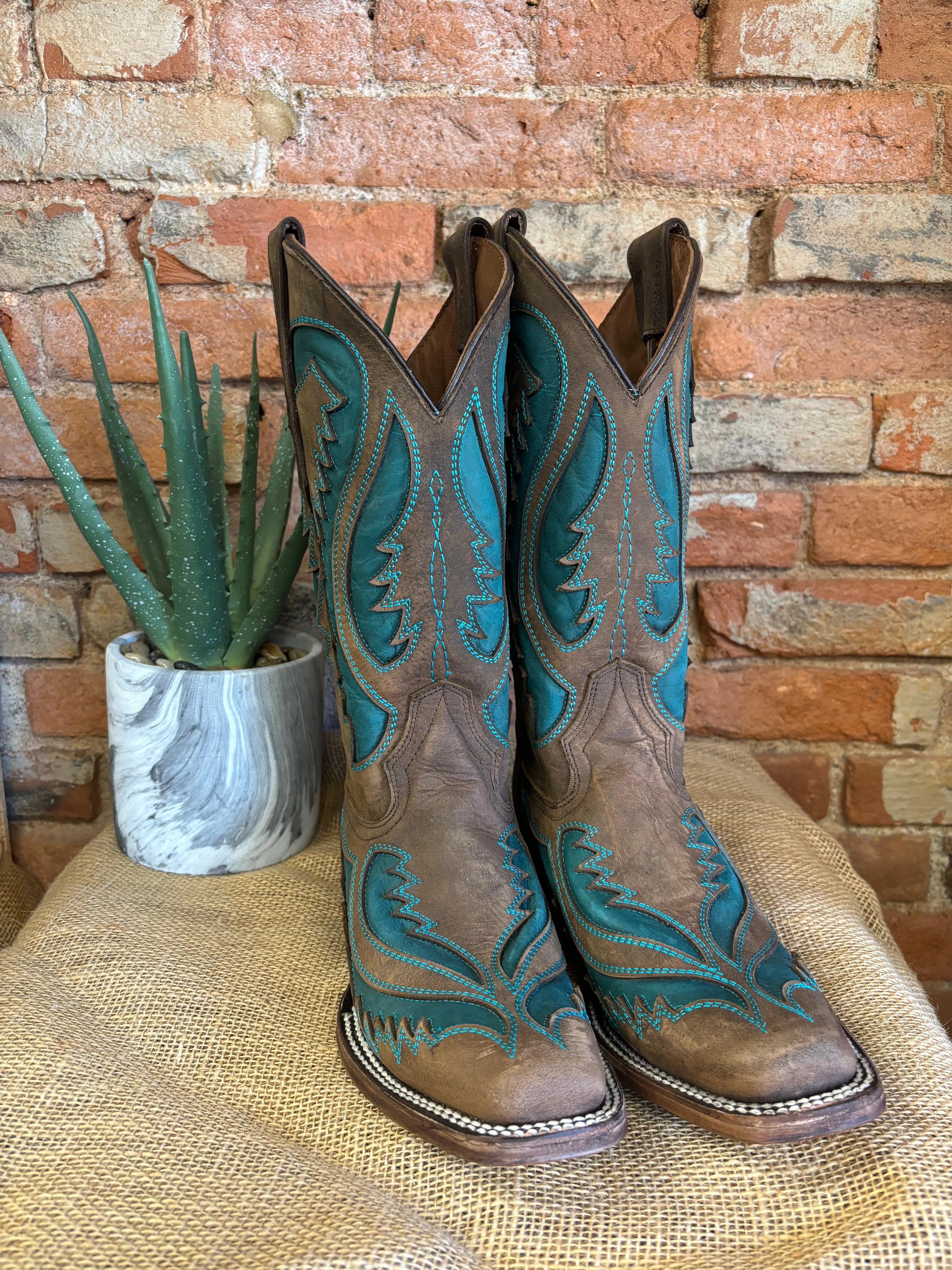 Circle G Women's Brown & Turquoise Inlay Square Toe Cowgirl Boots L6128