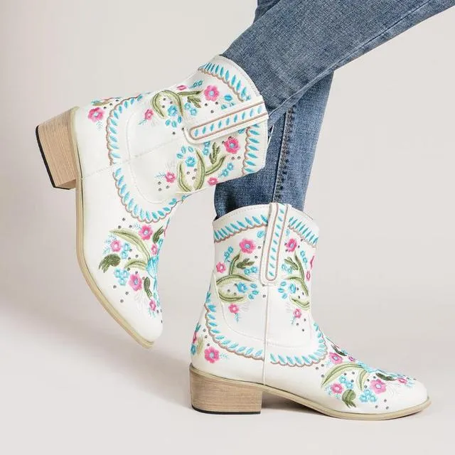 Cowgirl Flower Embroidery Boots Plus Size Western Cowboy Ankle  Boots