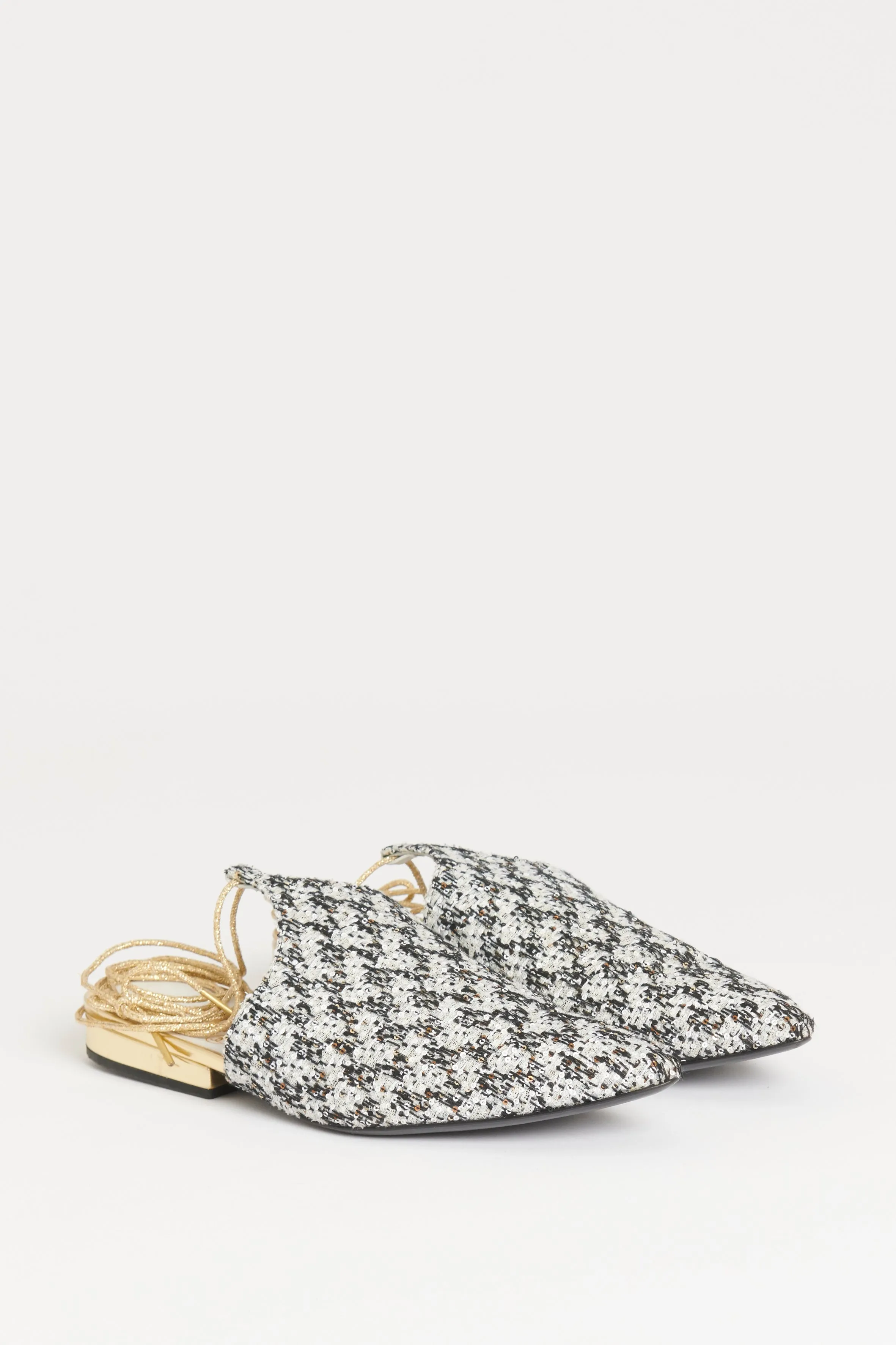 Cruise 2015 Black and White Tweed Preowned Mule