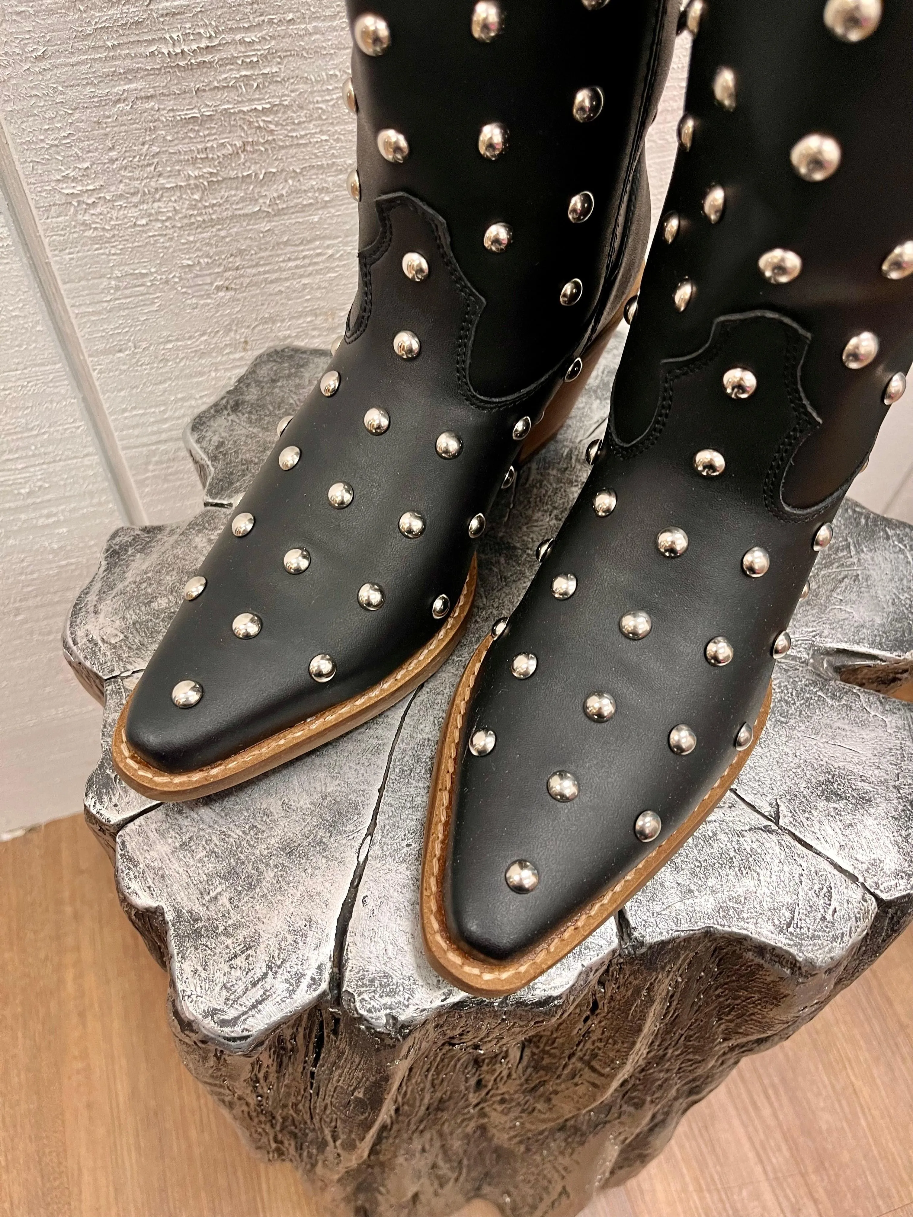 Dingo Women's Broadway Bunny Black Tall Studded Snip Toe Cowgirl Boots DI155-BLK