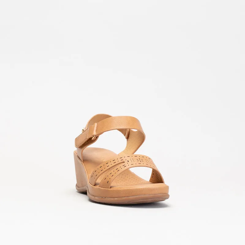 Giovanni Women Comfort Wedge Sandal _ 150558