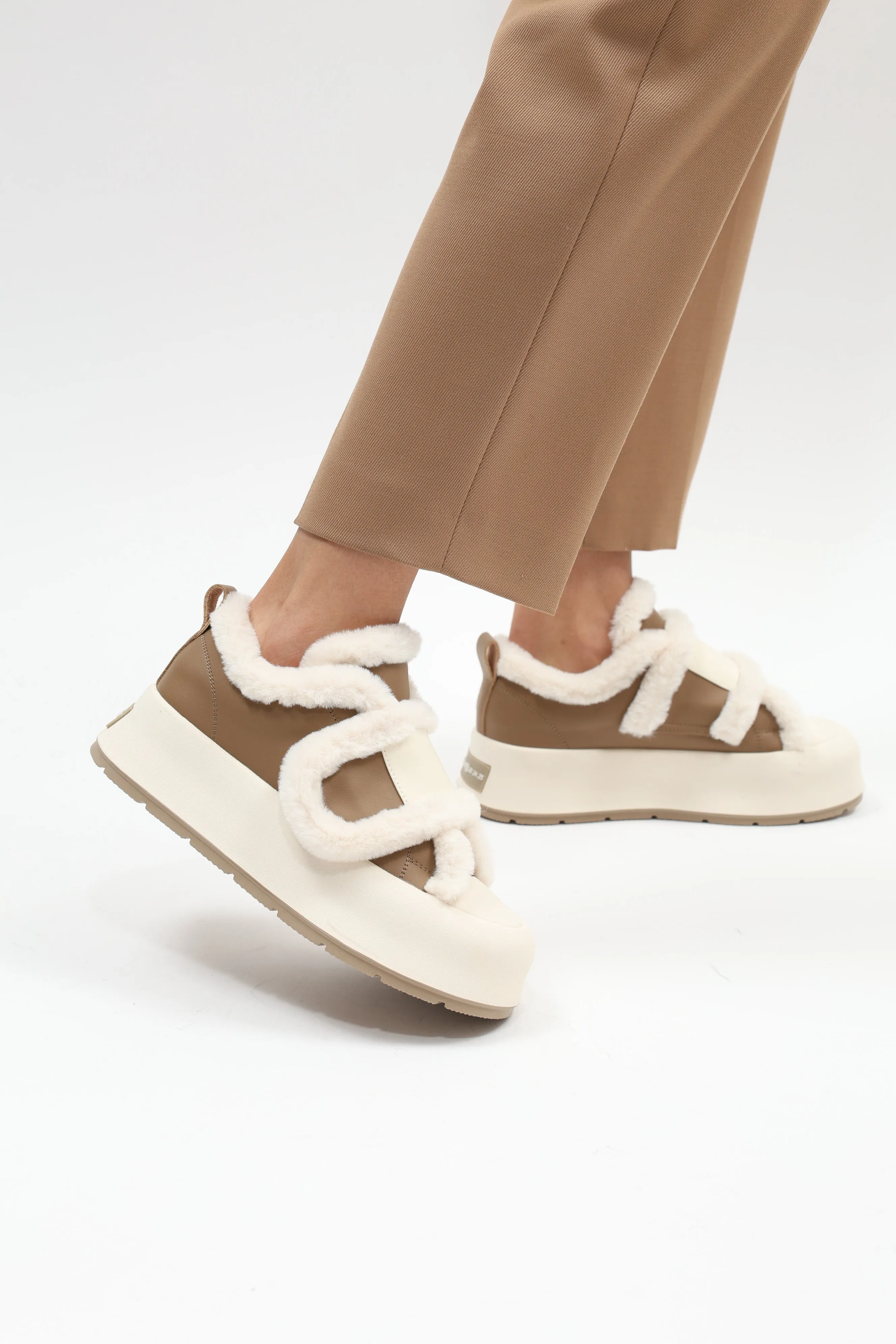 Leora Beige