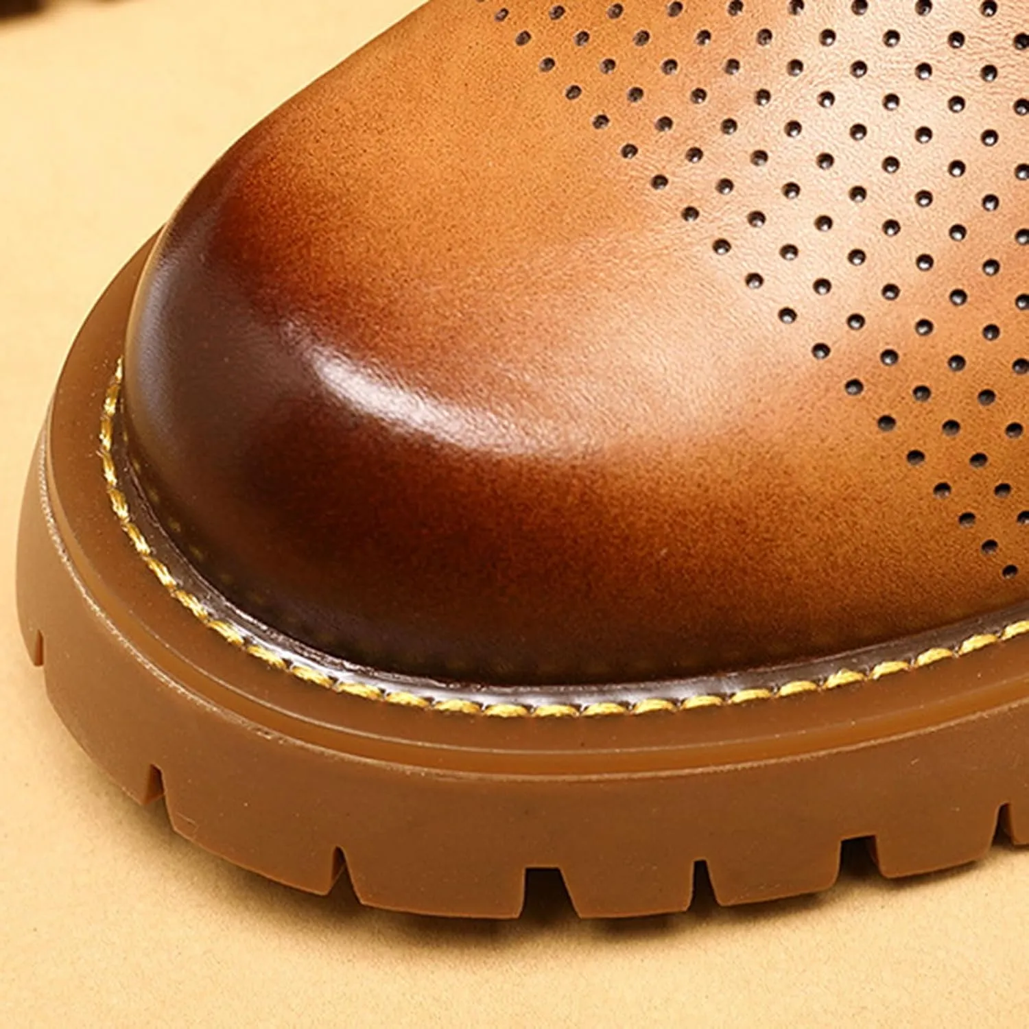 Luxury Breathable Men's Oxfords Men's Dress Shoes Comfort Walking Shoes for Male Classic Modern Formal Leather Shoes Casual Loafers