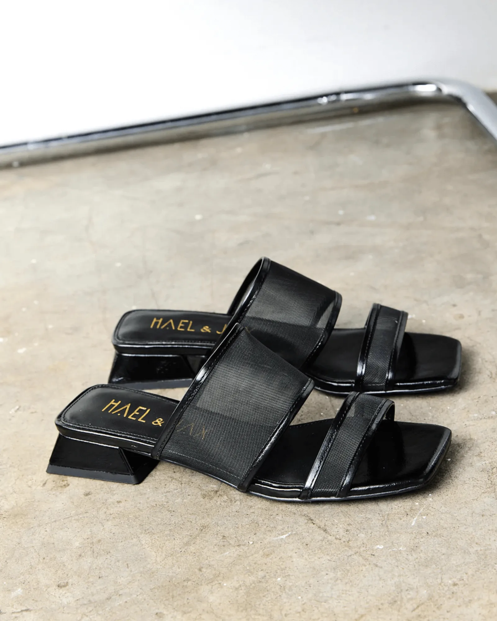 MAI TAI FLAT MULES BLACK LEATHER