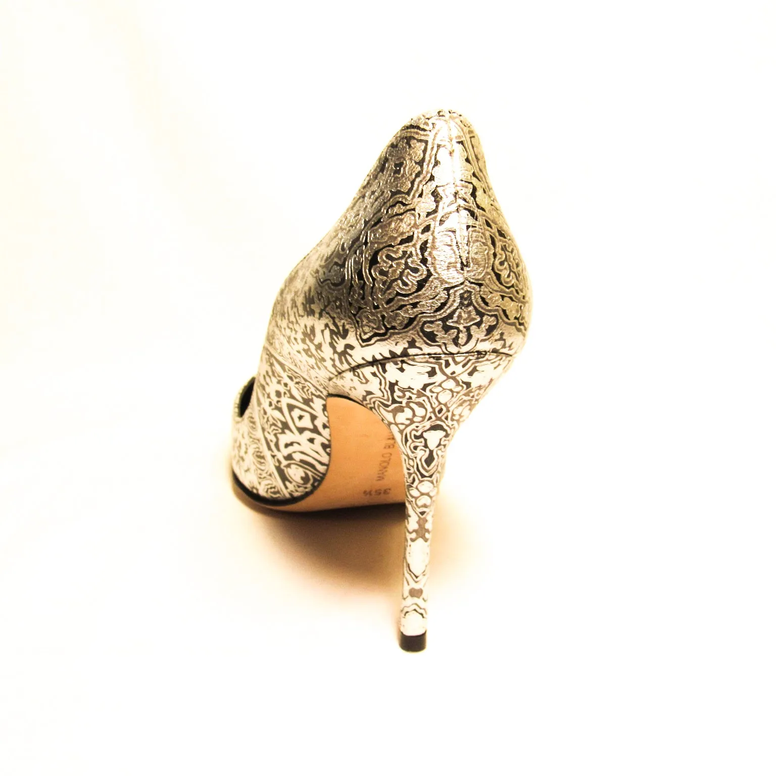 Manolo Blahnik Women's Printed Metallic Pointed Toe BB Pump