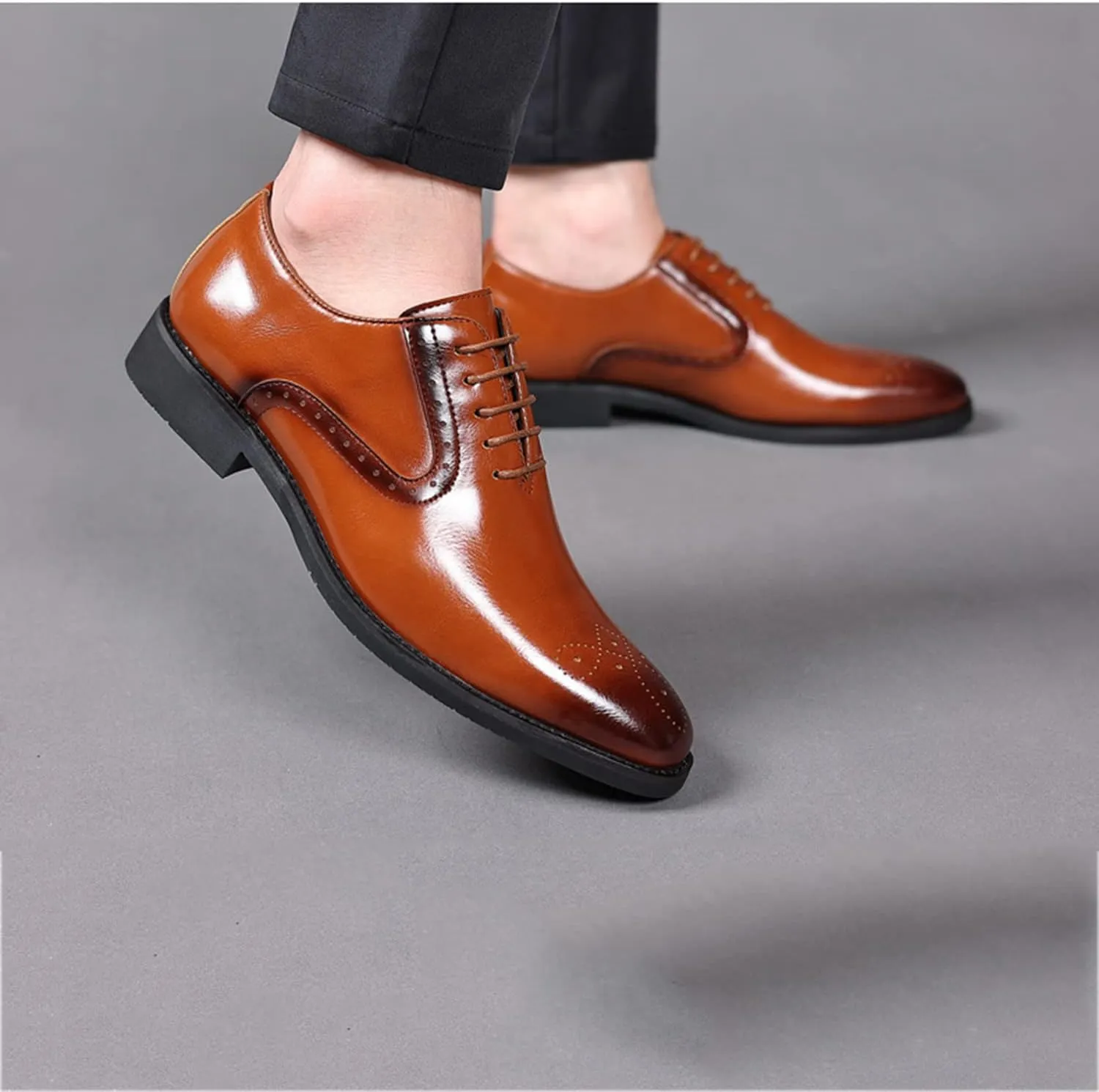 Men's Business Casual Dress Shoes Classic Wingtip Lace-Up Brogues Modern Formal Oxfords Shoes