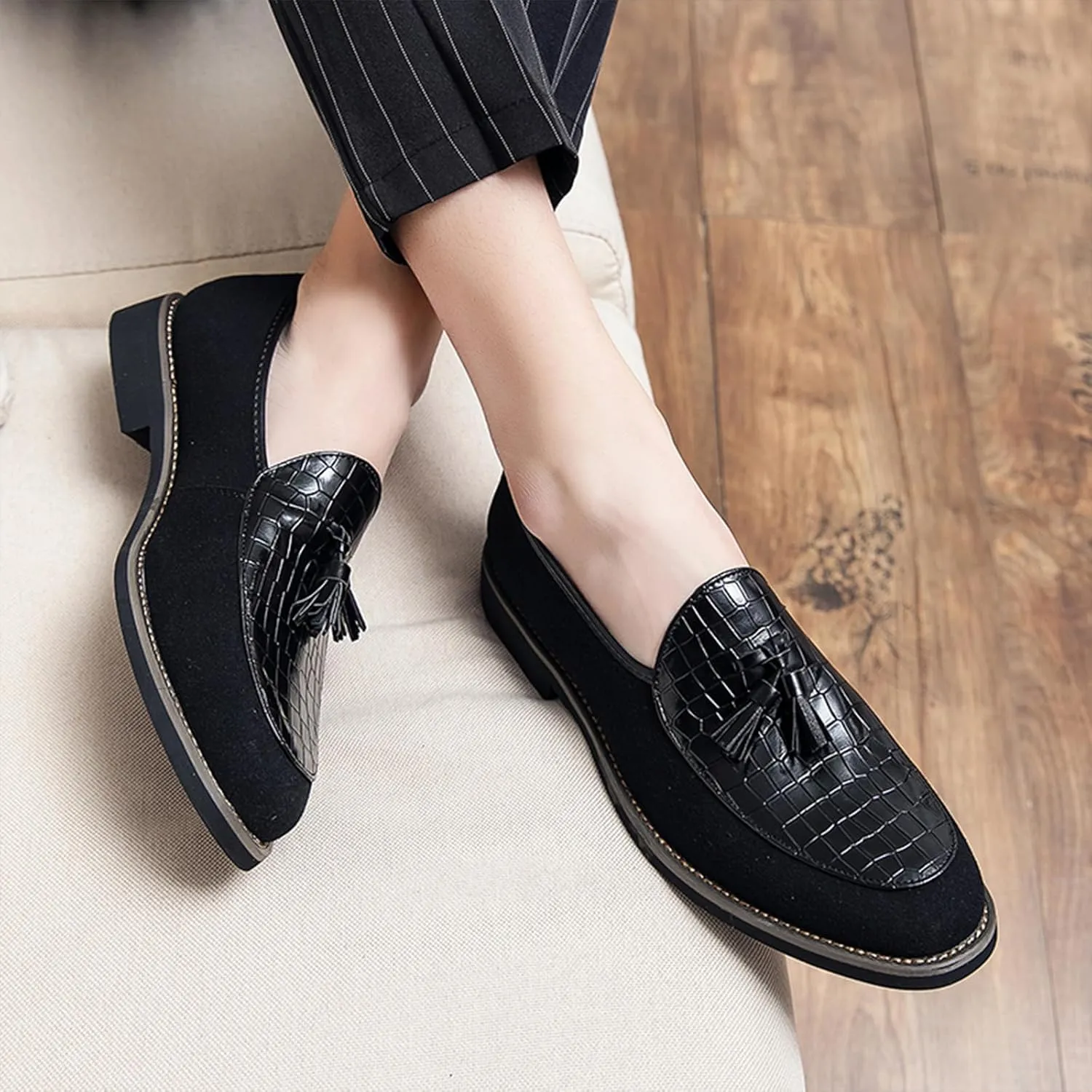 Men's Classic Leather Tassel Low Heel Dress Loafers Comfortable Lightweight Retro Printing Smoking Shoes Anti-Slip Slip-Ons Business Formal Leather Shoes