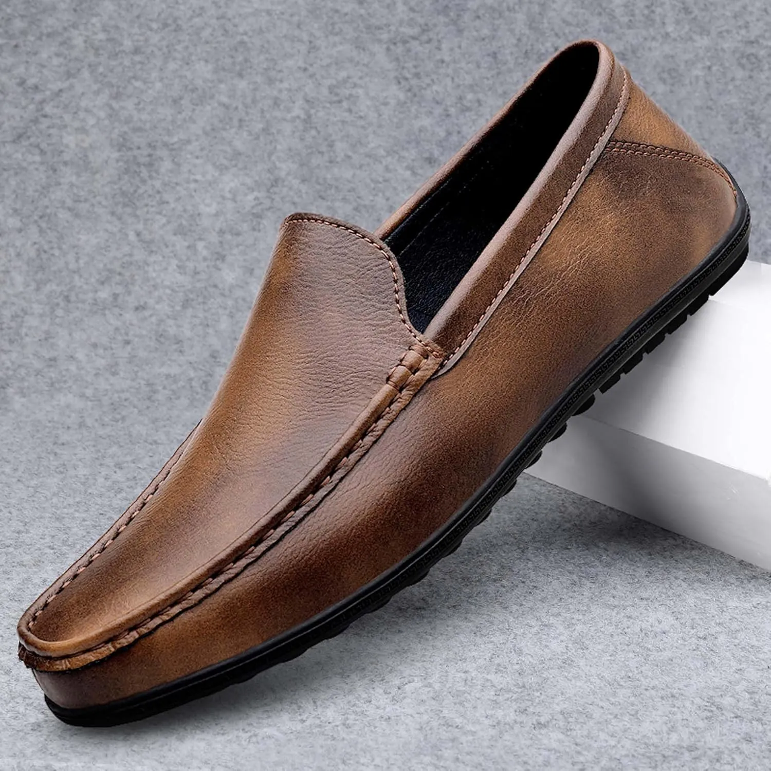 Men's fashion penny loafers, premium leather men's casual shoes, flat business casual shoes, walking shoes, non-slip driving shoes, soft and comfortable, heel wear-resistant, suitable for all seasons.