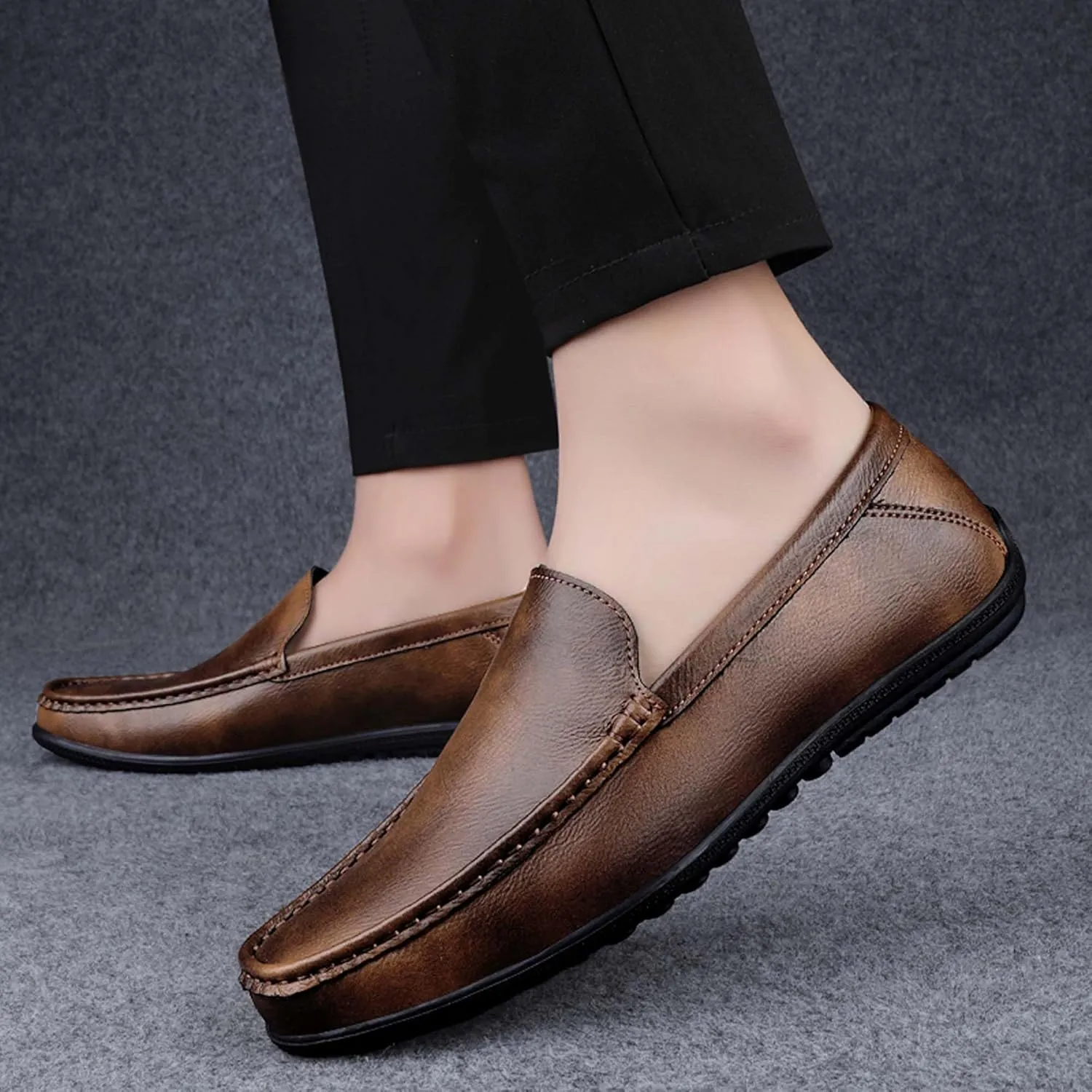 Men's fashion penny loafers, premium leather men's casual shoes, flat business casual shoes, walking shoes, non-slip driving shoes, soft and comfortable, heel wear-resistant, suitable for all seasons.