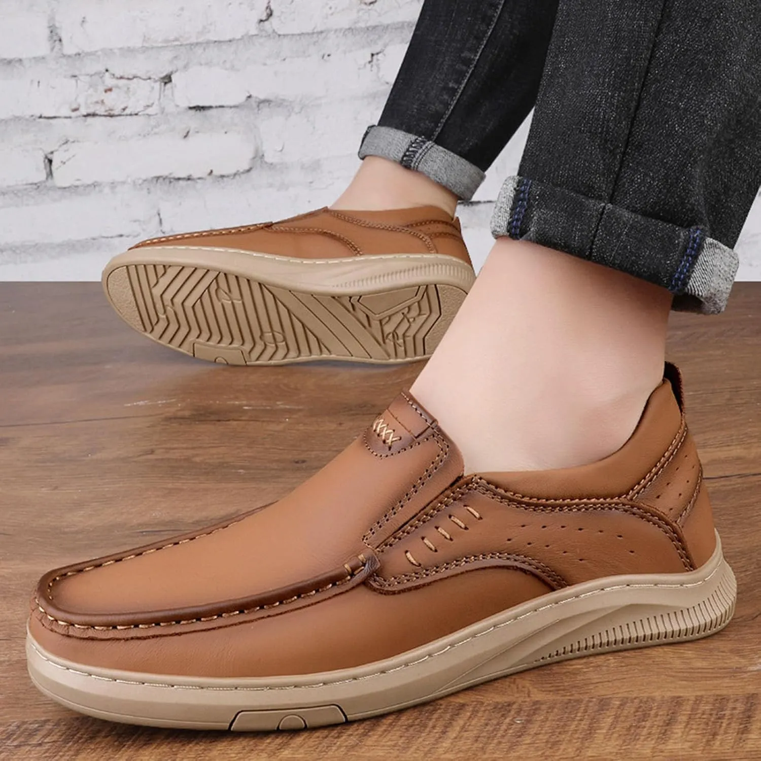 Men's Formal Leather Soft Soled Driving Loafers Business Comfort Soft Penny Classic Moccasins Hand Stitched Casual Leather Shoes