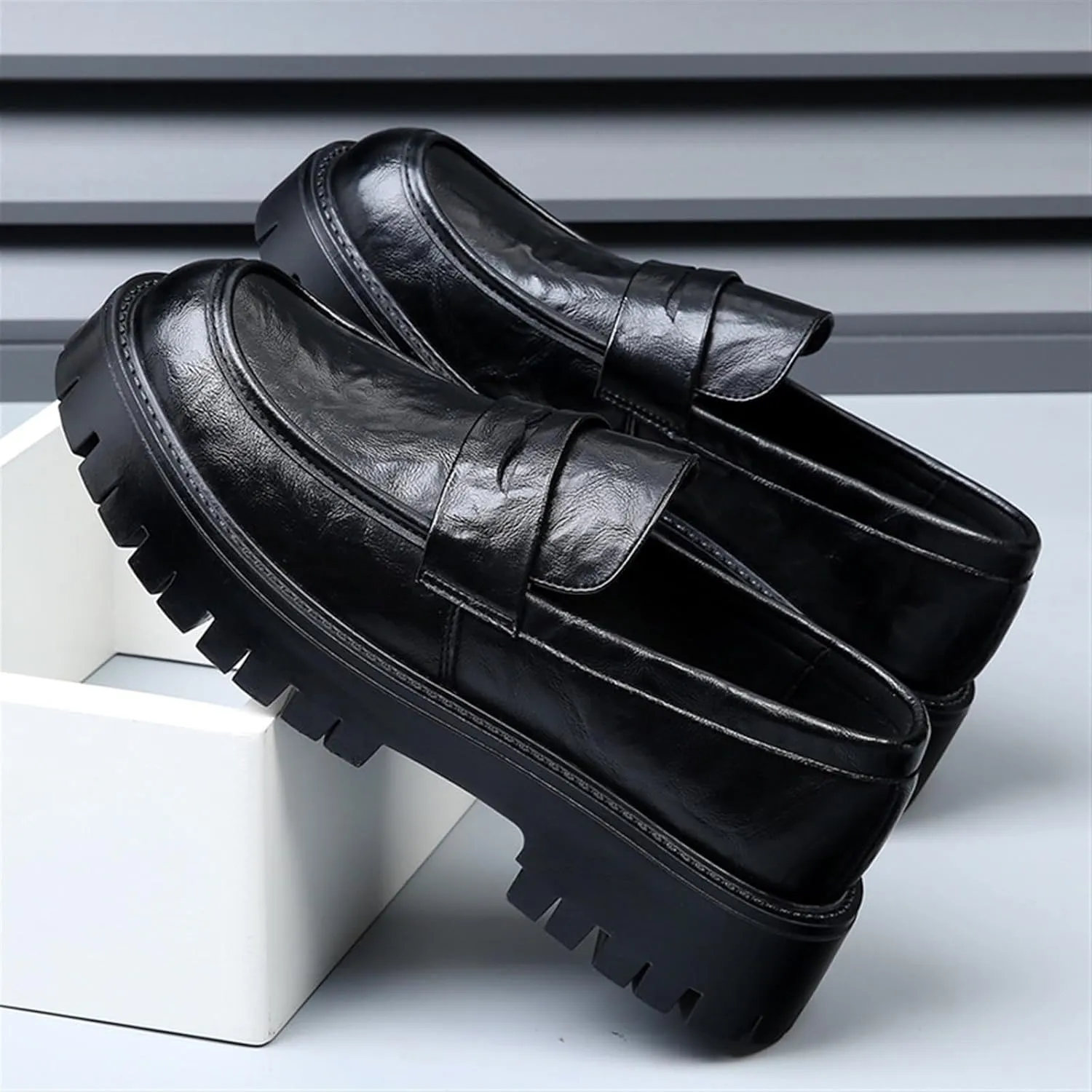 Men's Loafers Comfort Casual Slip-on Loafer Shoe Business Dress Penny Platform Loafers Outdoor Casual Comfortable Round Toe Formal Leather Shoes for Office Work Walking