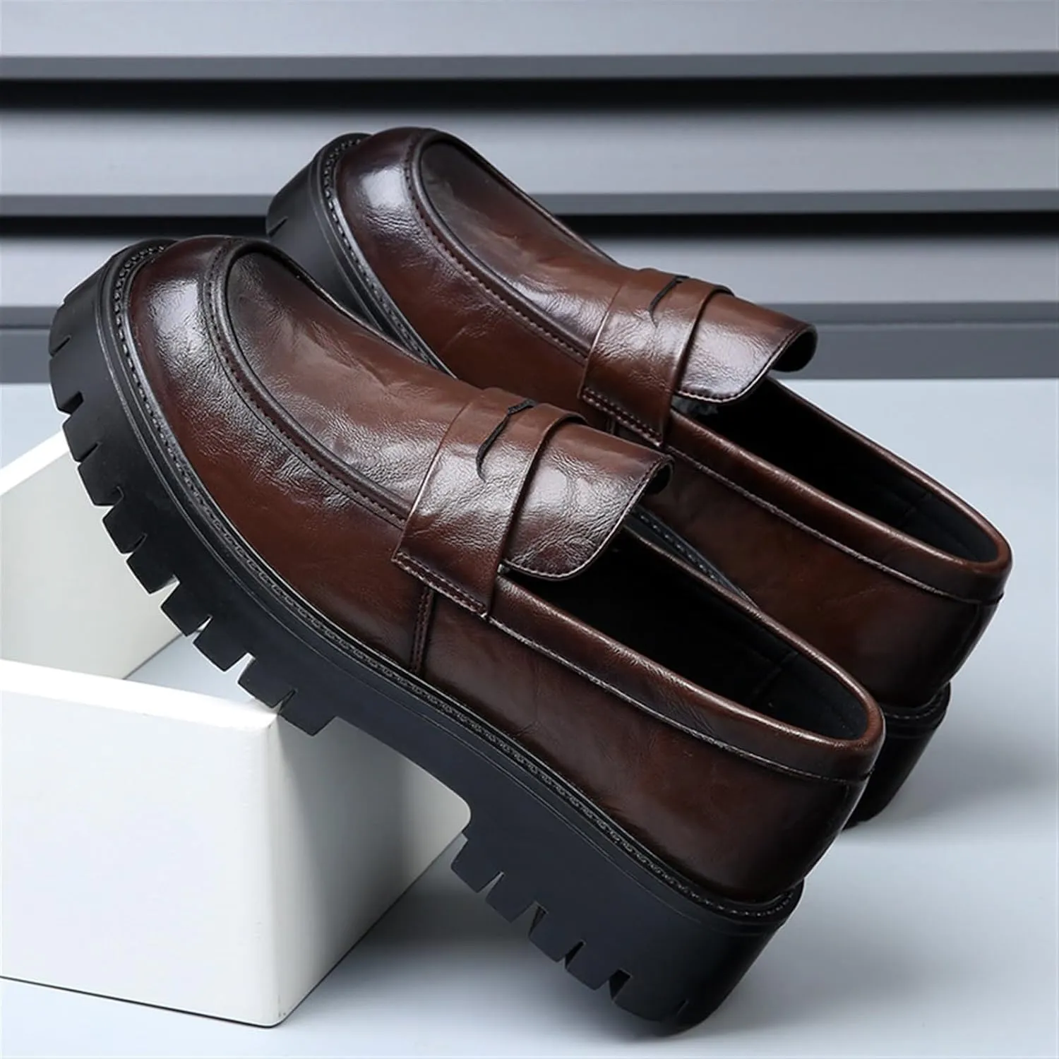 Men's Loafers Comfort Casual Slip-on Loafer Shoe Business Dress Penny Platform Loafers Outdoor Casual Comfortable Round Toe Formal Leather Shoes for Office Work Walking