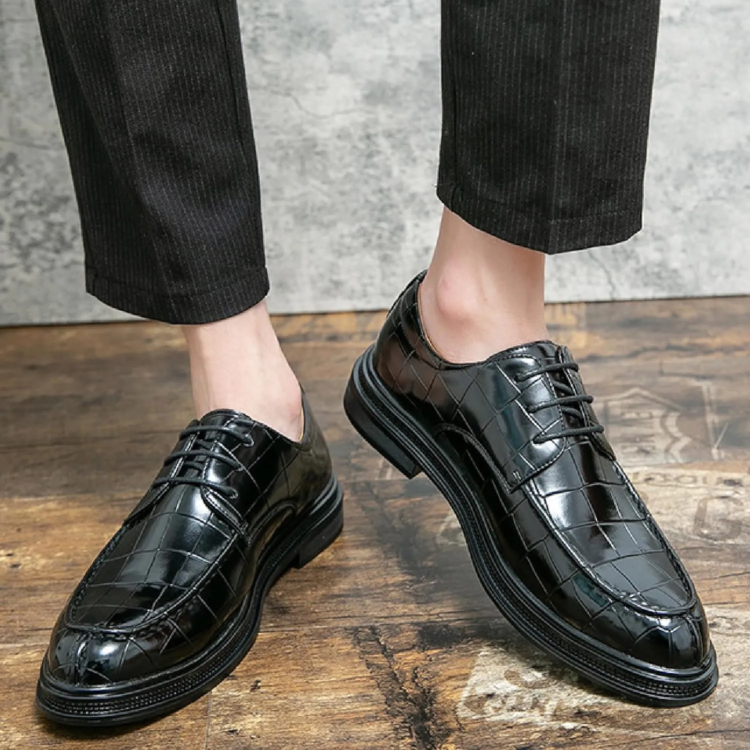 Men's Patent Leather Brogue Oxfords Fashion Comfortable Pointed Toe Lace-up Wingtips Dress Wedding Business Derbys Shoes