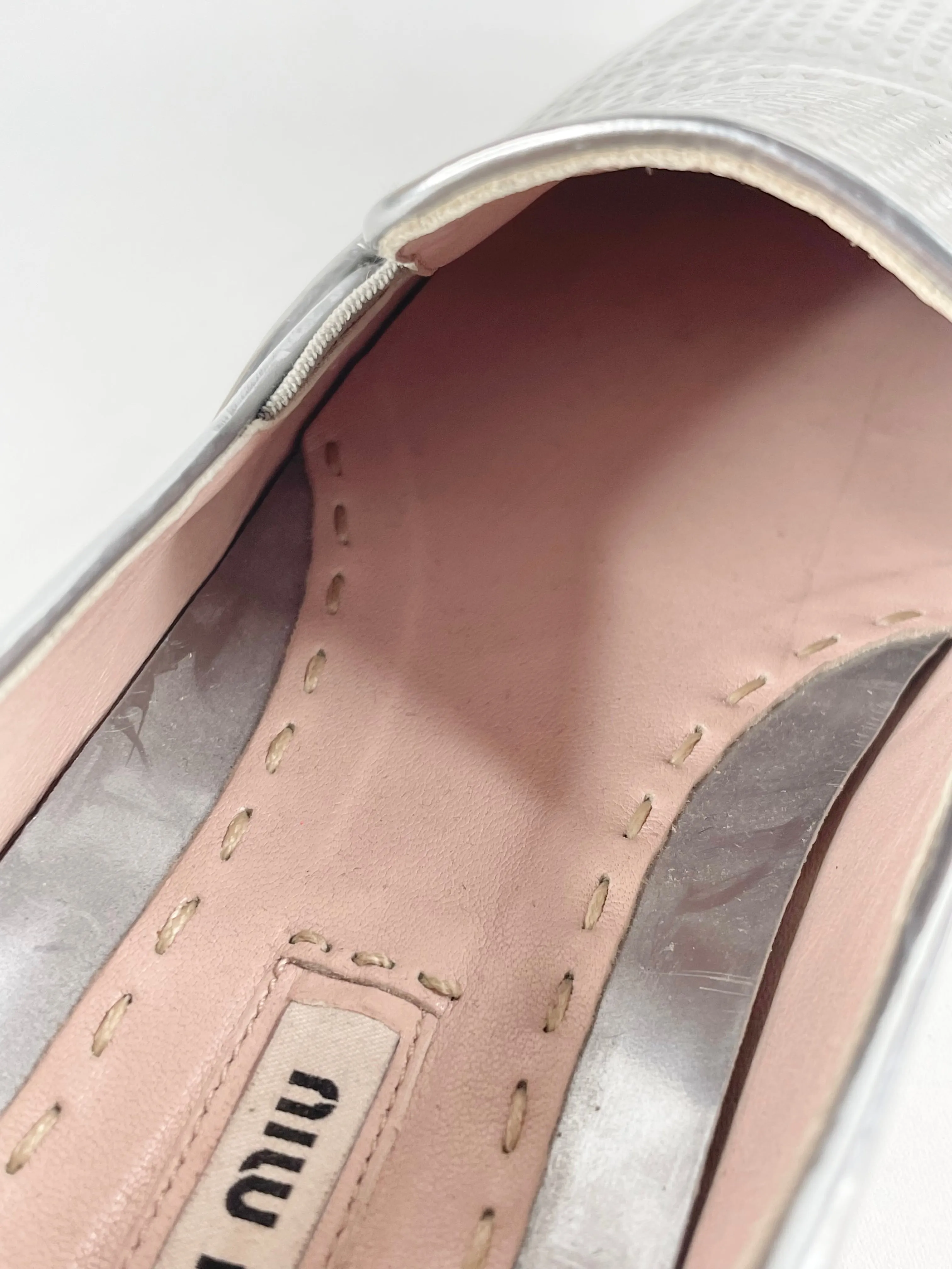 Miu Miu Metallic Silver Leather Pointed-Toe Loafers - EU40
