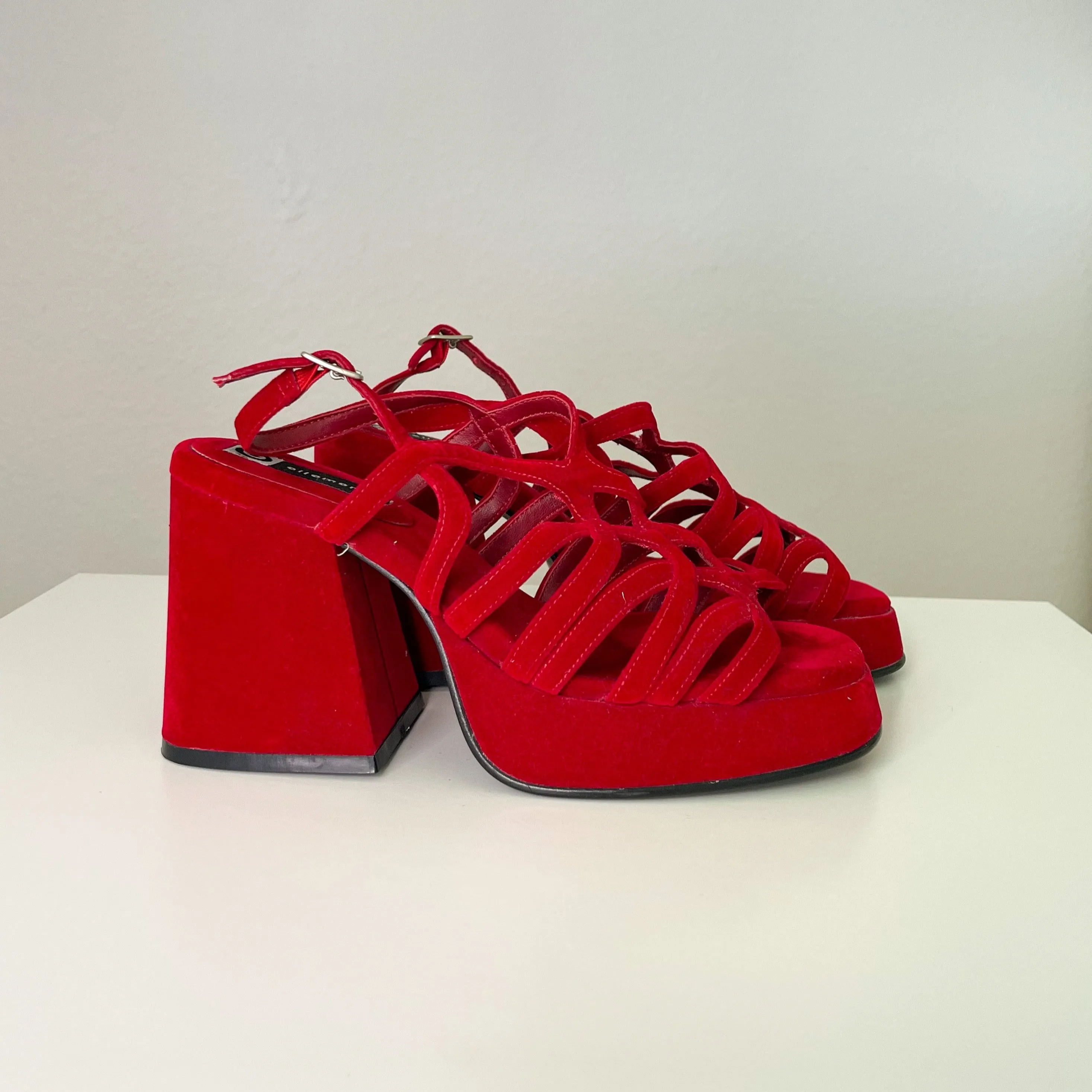 Red Y2K Velvet Platform Heels (6.5)