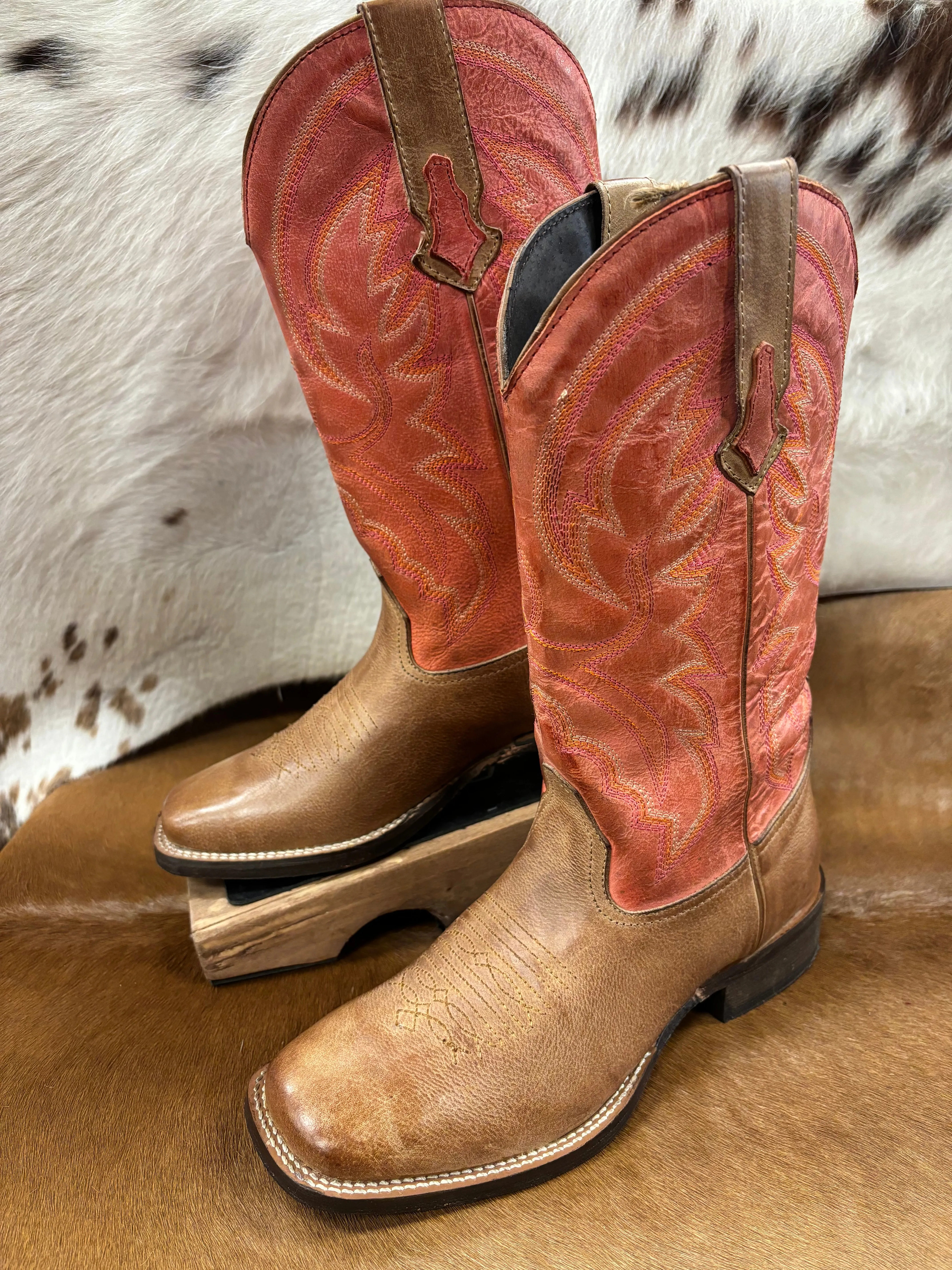 Roper Women's Lindsey Red & Tan Broad Square Toe Cowgirl Boots 0910-3528