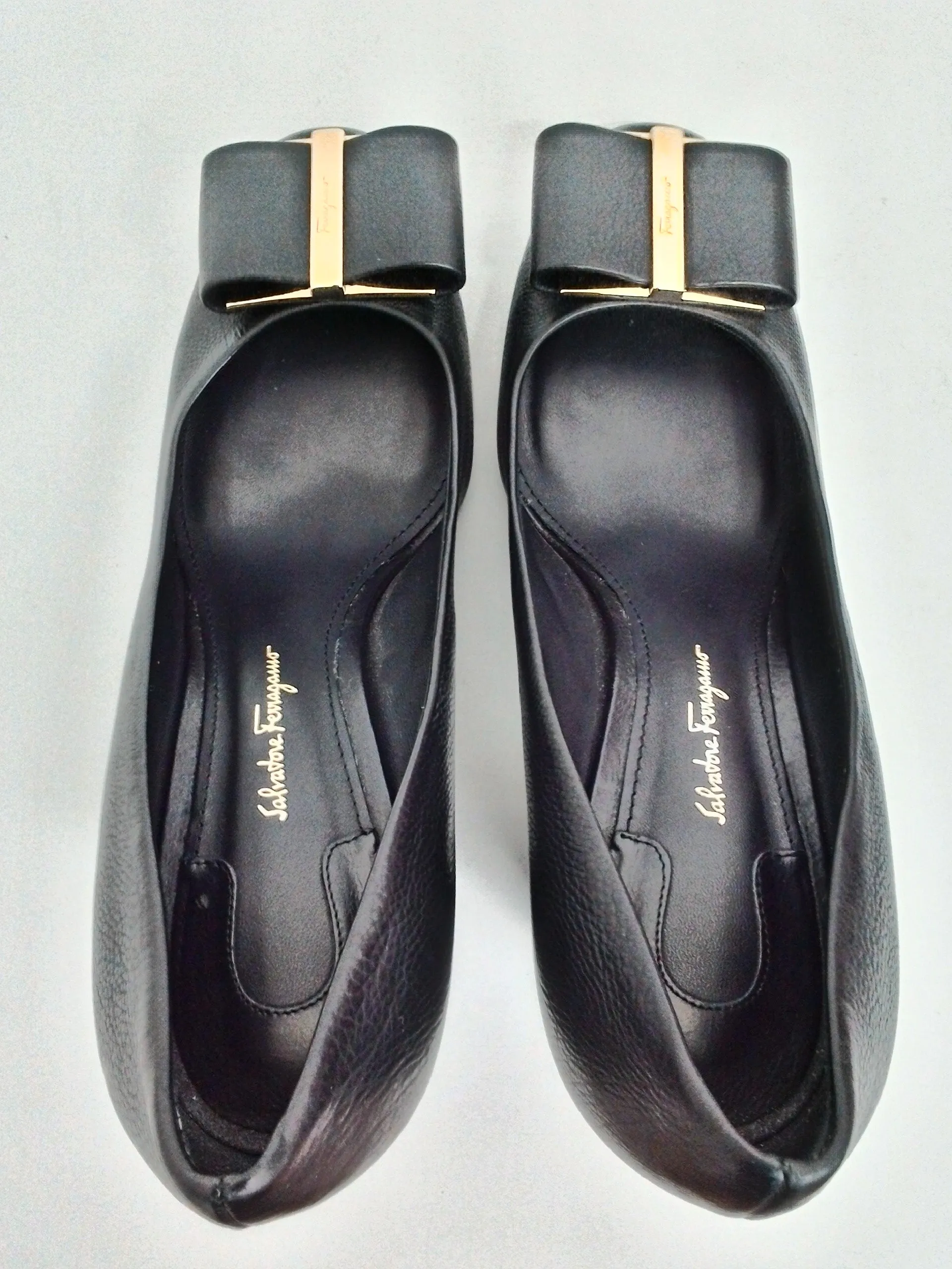 Salvatore Ferragamo Women's Capua Black Heels Size 9 B