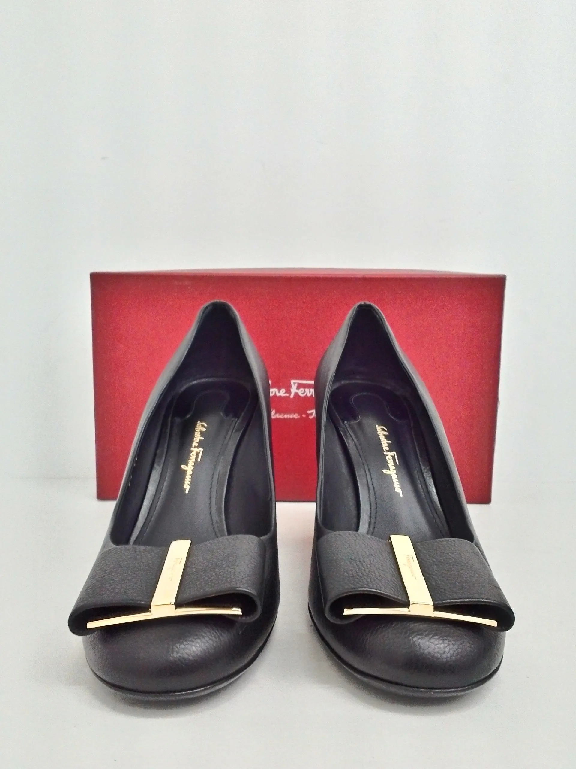 Salvatore Ferragamo Women's Capua Black Heels Size 9 B