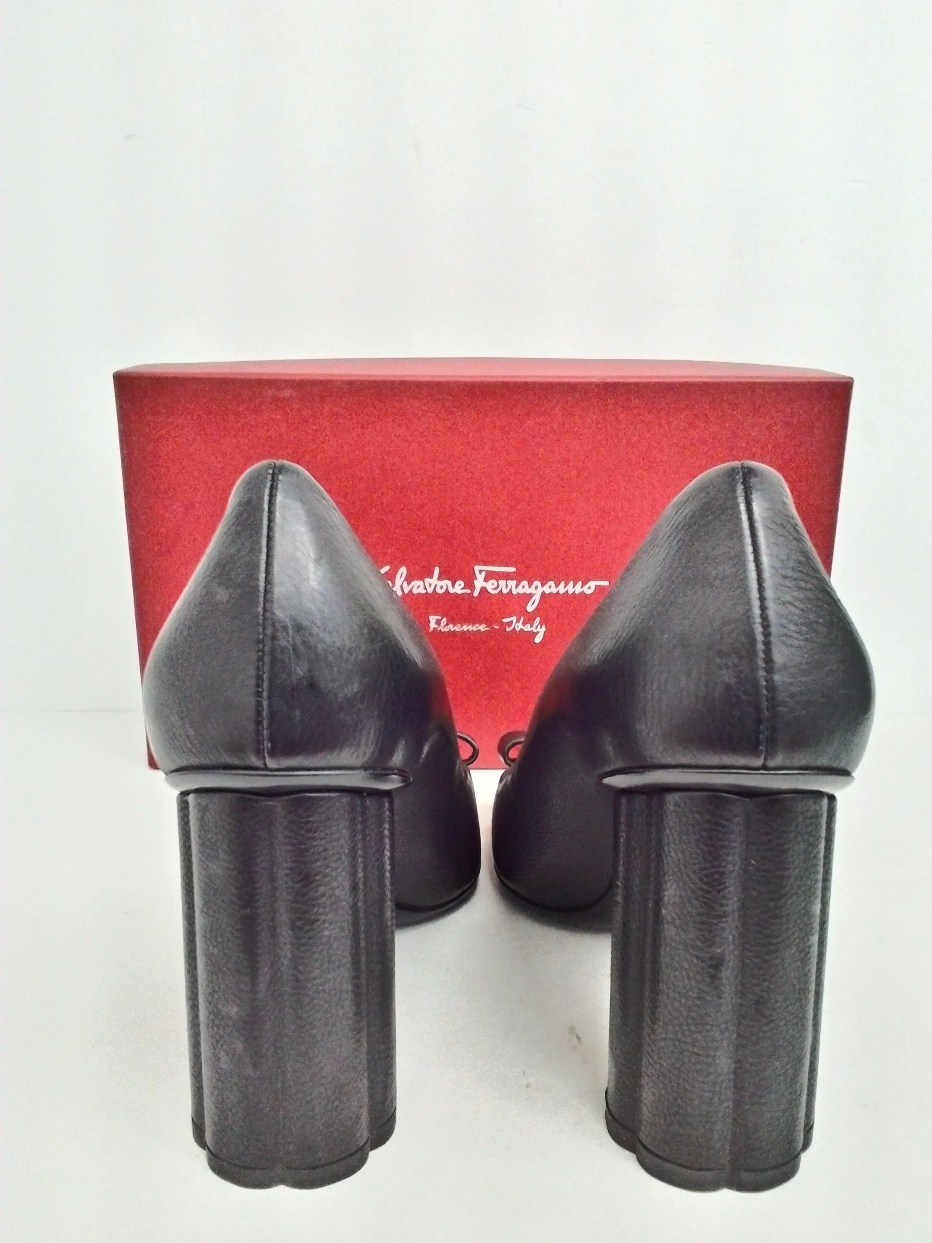 Salvatore Ferragamo Women's Capua Black Heels Size 9 B