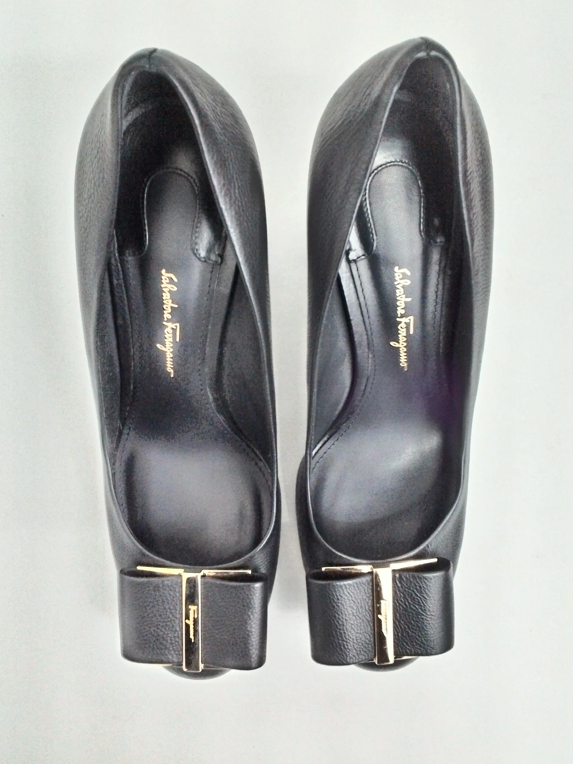 Salvatore Ferragamo Women's Capua Black Heels Size 9 B