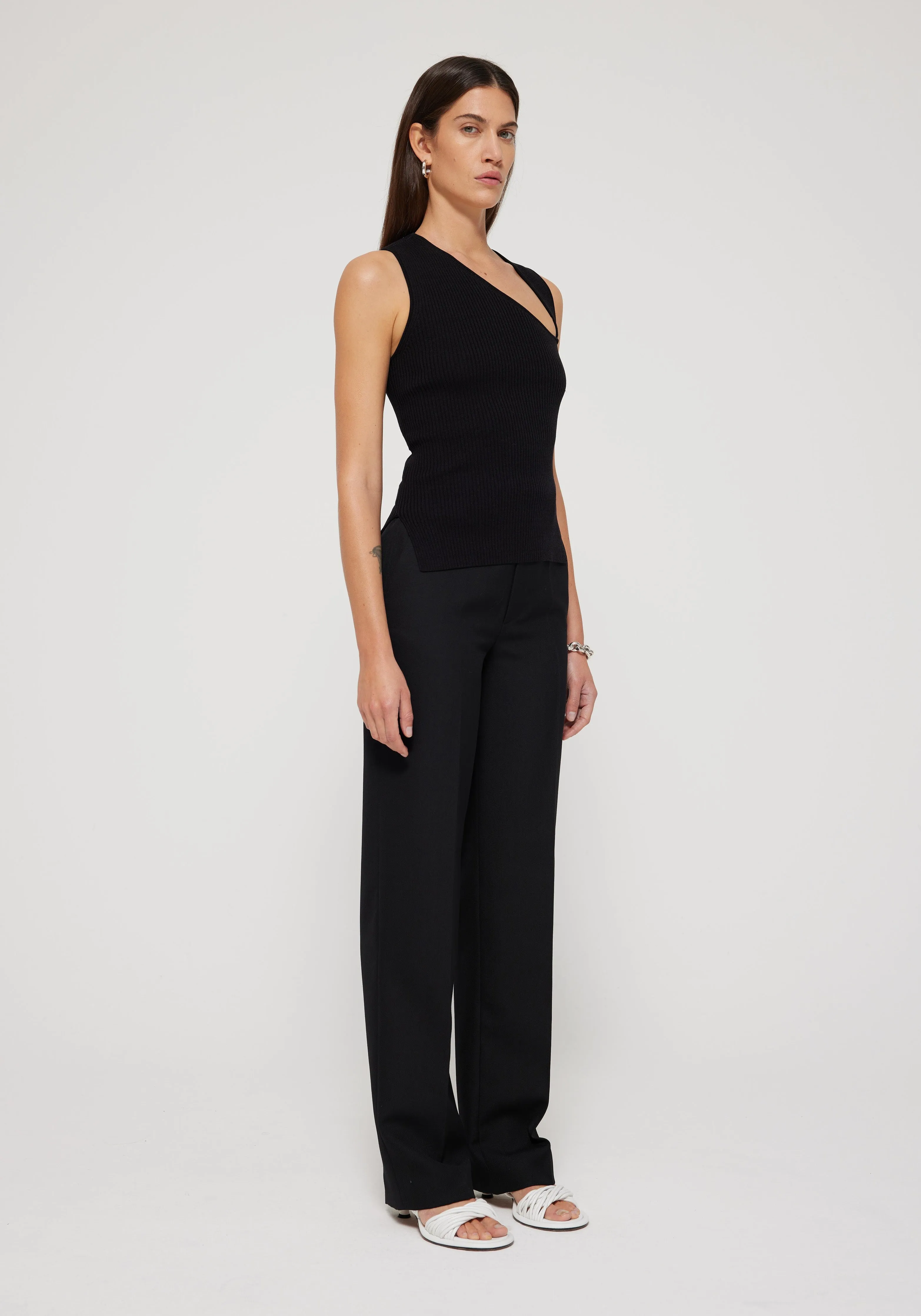 SLANTED NECKLINE TANKTOP