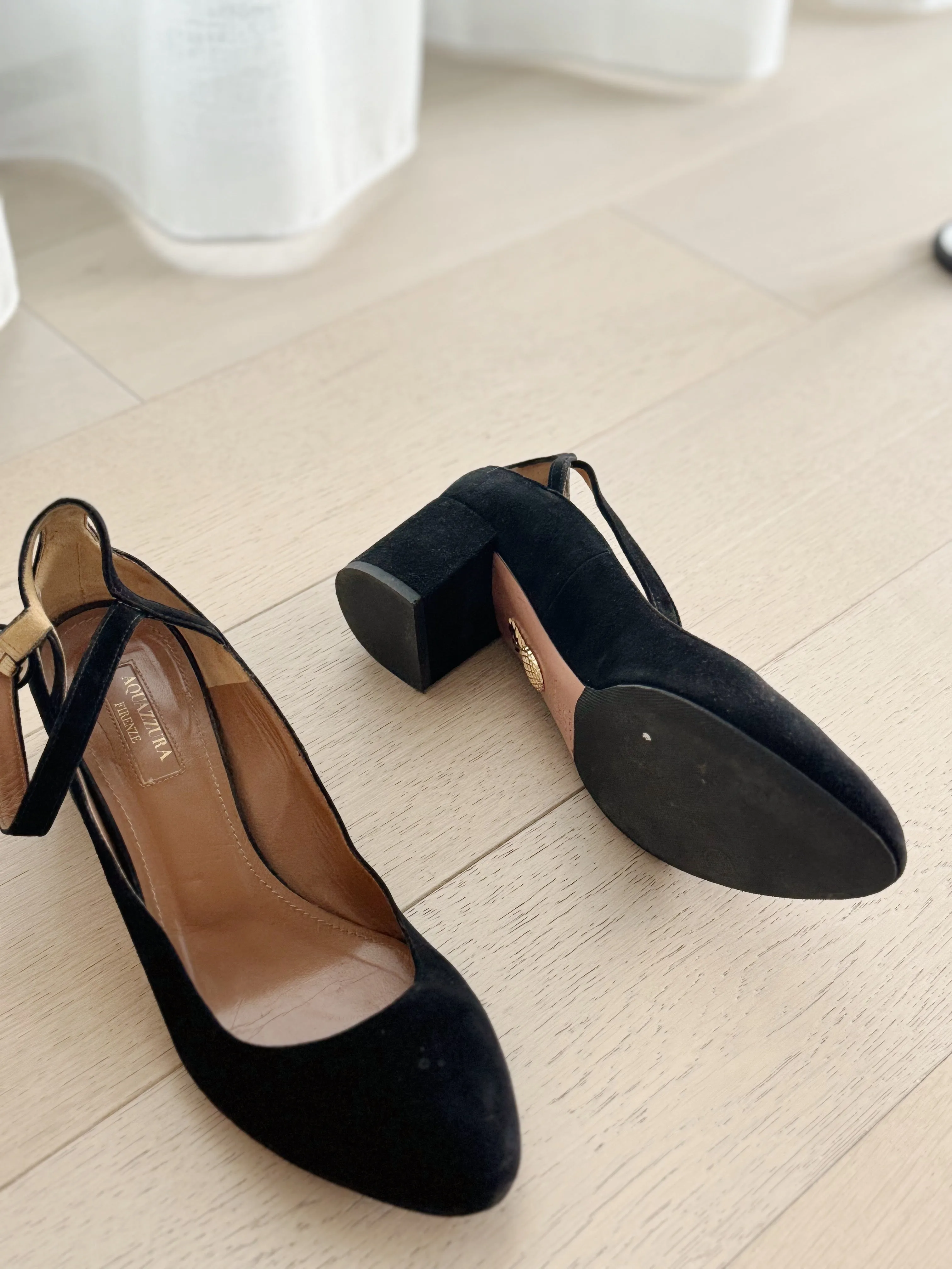 Suede Round-Toe Heels