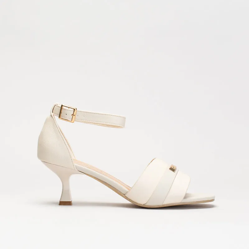 Unreal Women's Kitten Heel _ 155177