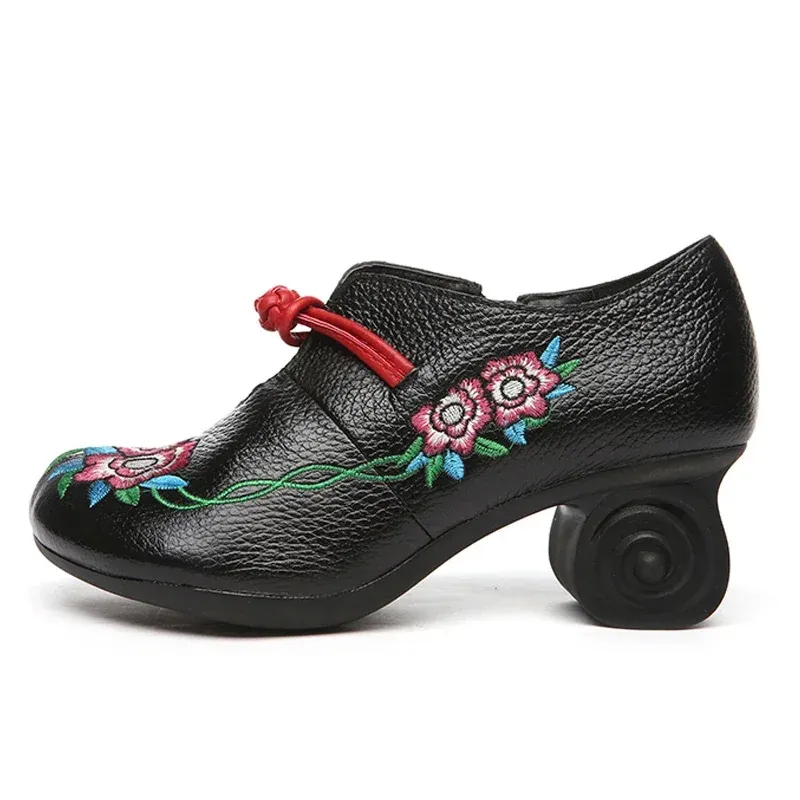 USS Shoes Aleida Women's Embroidery Pumps Shoes
