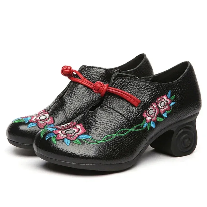 USS Shoes Aleida Women's Embroidery Pumps Shoes