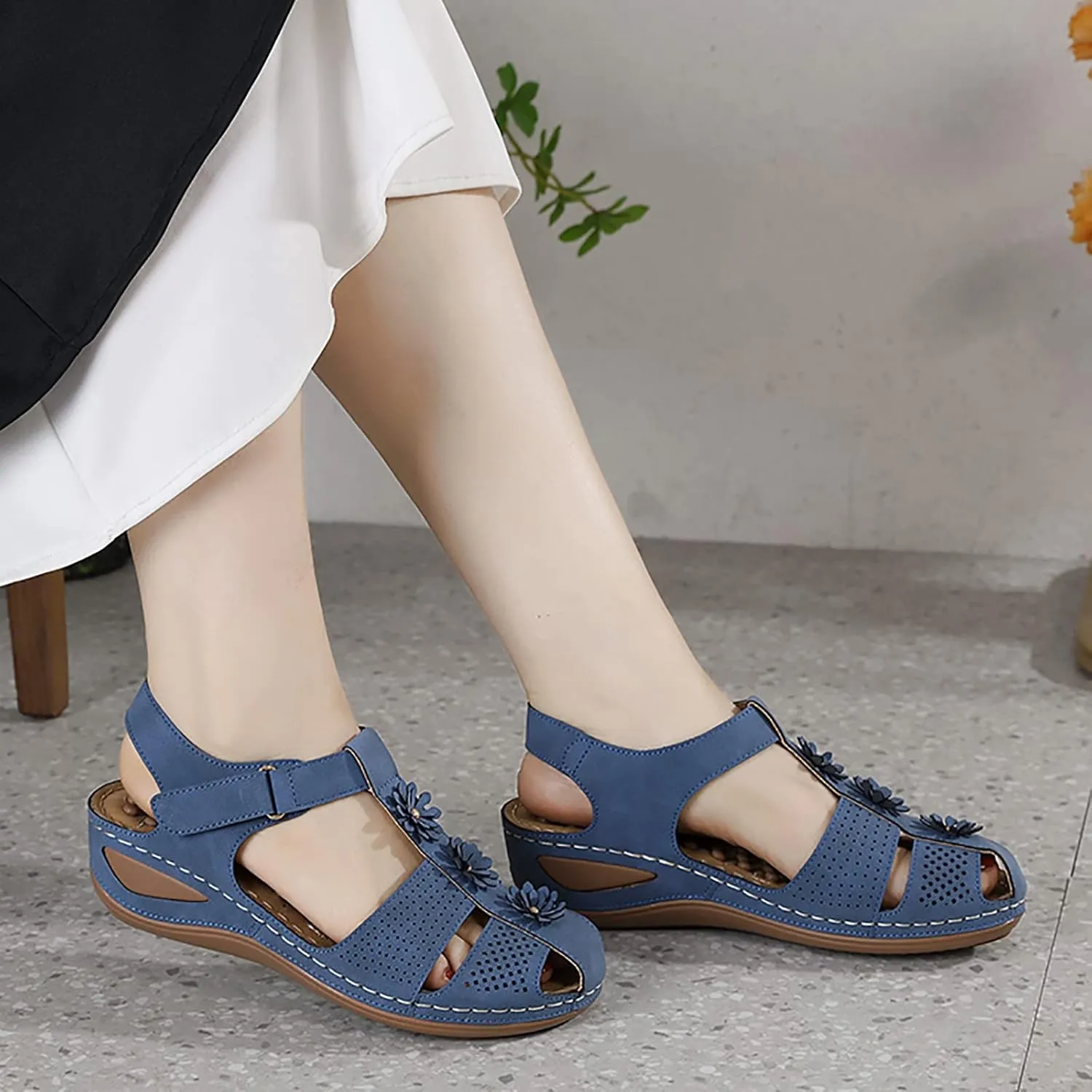 Womens Barefoot Flip Flops With Arch Support Yoga Mat Cushion Summer Beach Walking Sandals Lightweight Non Slip Outdoor Casual Shoes Orthopedic Shoes for Women