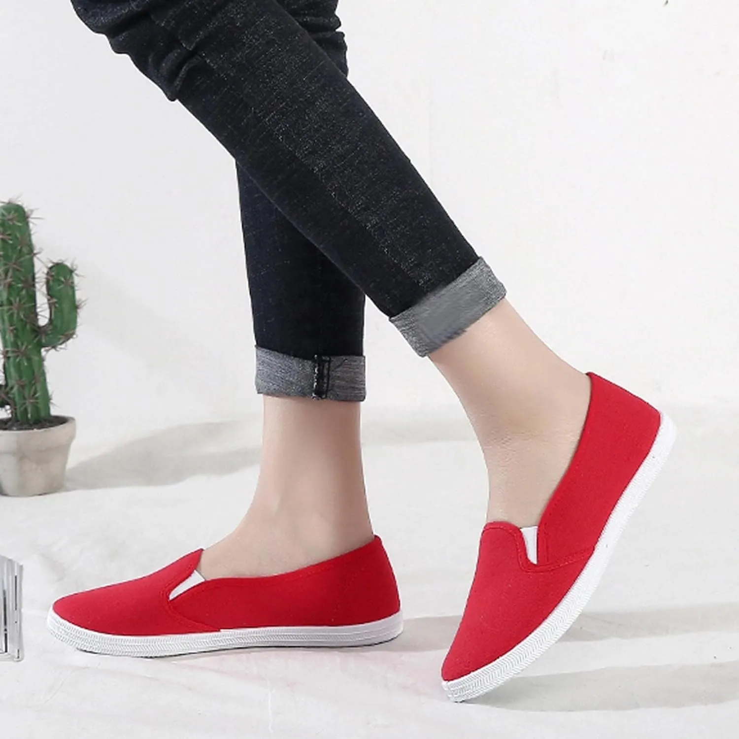 Women's Casual Shoes Summer Knit Slip On Walking Shoes Breathable L𝐨w Heel Dress Sneaker Wide Width Mesh Comfortable Sneakers