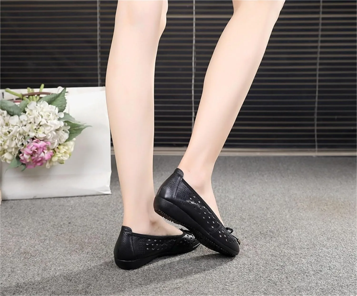 Women's Pointed Toe Bowknot Sandals Hollow Out Breathable Low Chunky Heel Elegant Flat Shoes Casual Slip On Closed Toe Sweet Loafers for Work Nurse Driving
