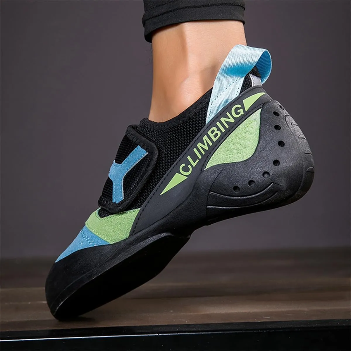 Women's Rock Climbing Shoes Breathable Ladies Kids Indoor Climbing Trainers Non Slip Wall Bouldering Sneakers for Gym Sports