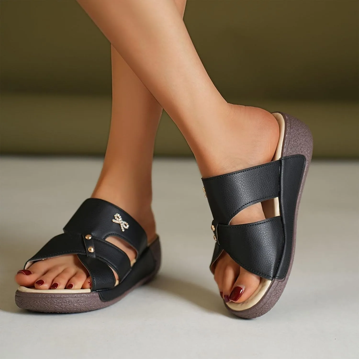 Womens Wide Width Sandals Platforms Criss Cross Strappy Cushion Footbed Comfortable Open Toe Slip On Beach Slippers