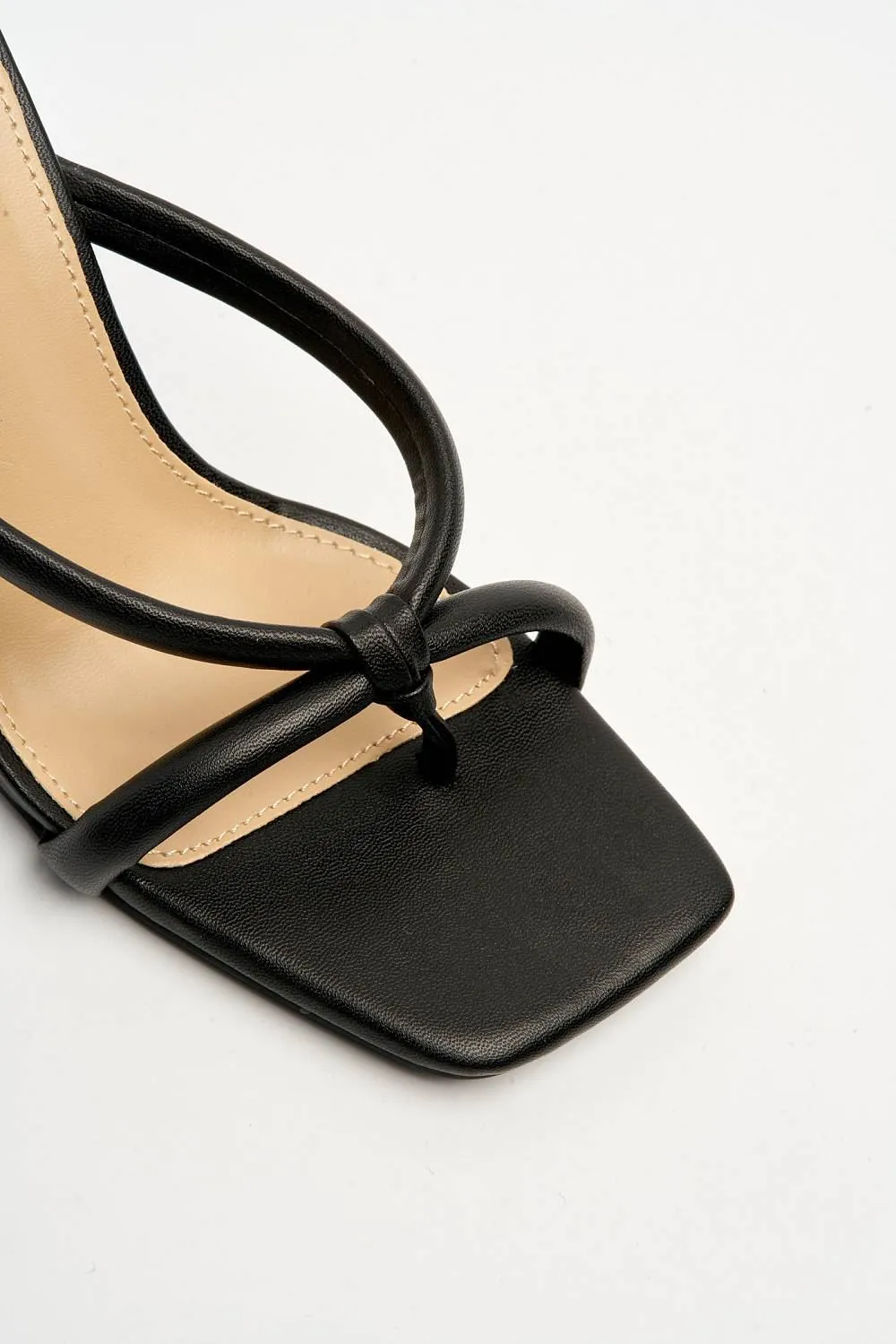 Zample Knot Detail Mule in Black